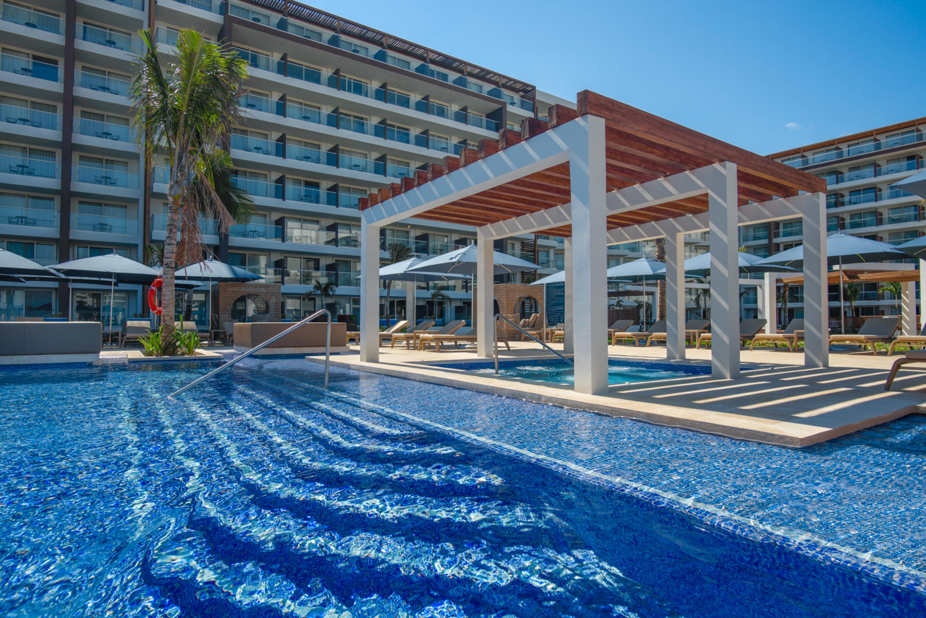 Royalton Splash RC Pools3